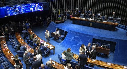 Votação da desoneração da folha de pagamento é adiada por pedido do líder do governo no Senado
