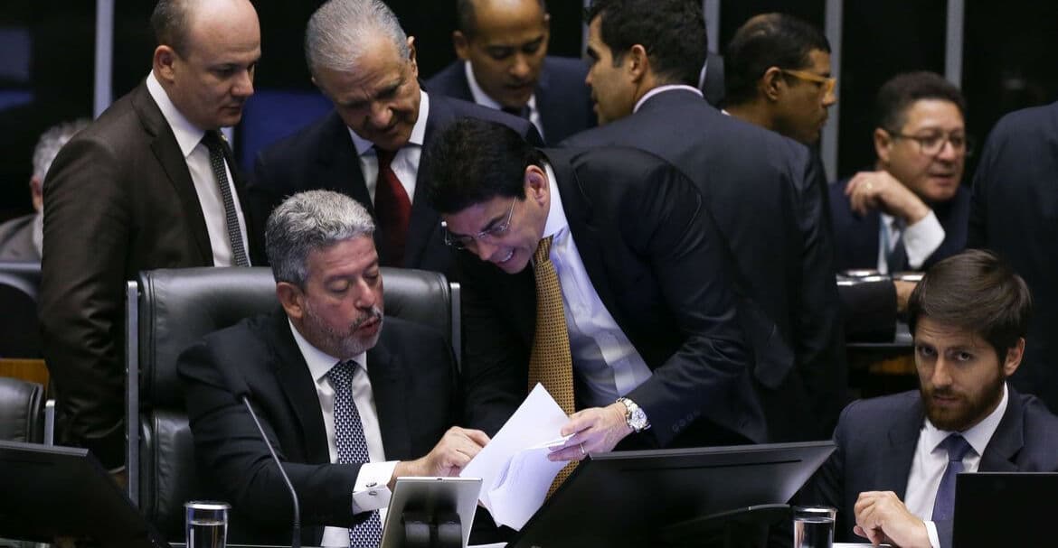 Câmara aprova texto-base do novo marco fiscal
