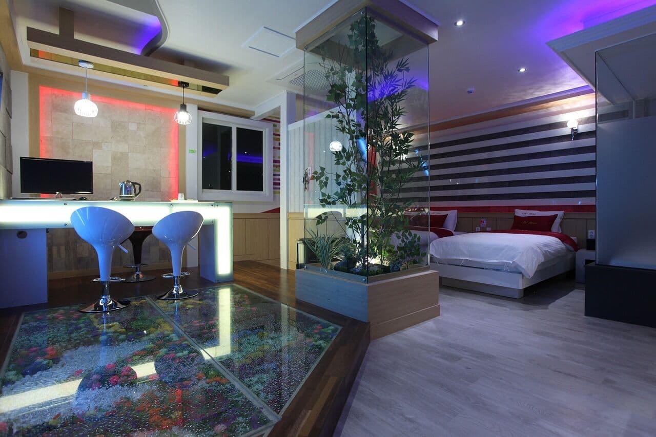 Preço de suítes em motéis da Grande João Pessoa para Dia dos Namorados varia de R$ 29,99 a R$ R$ 479,90