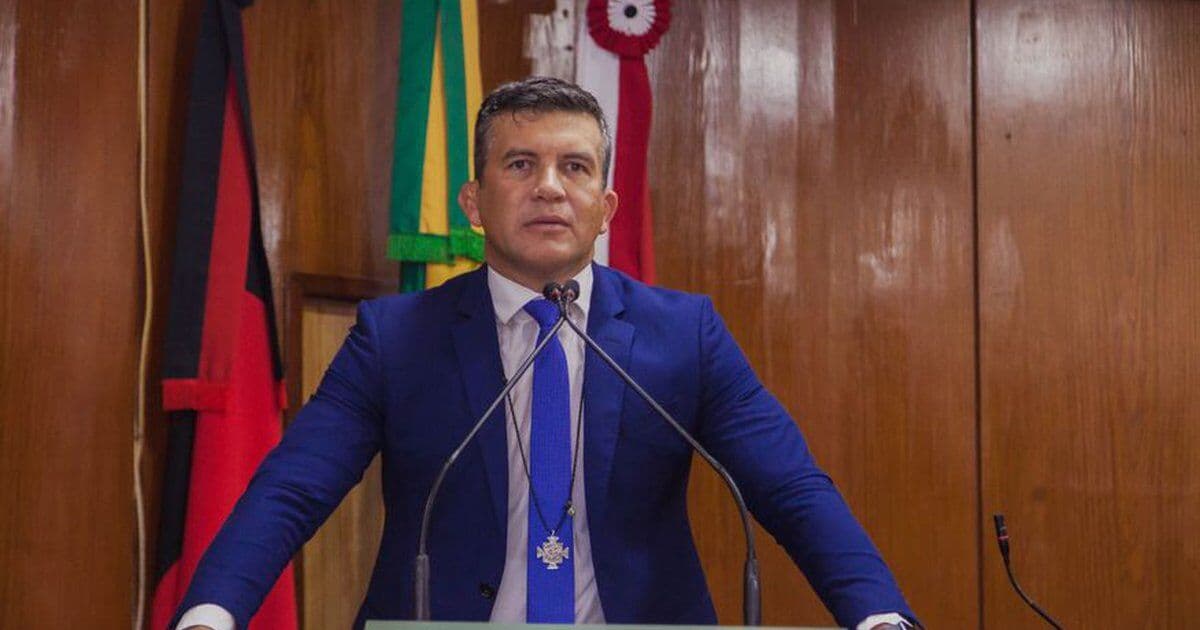 Carlão Pelo Bem critica volta de Nilvan Ferreira ao PL e diz que ele terá que pagar pela incoerência