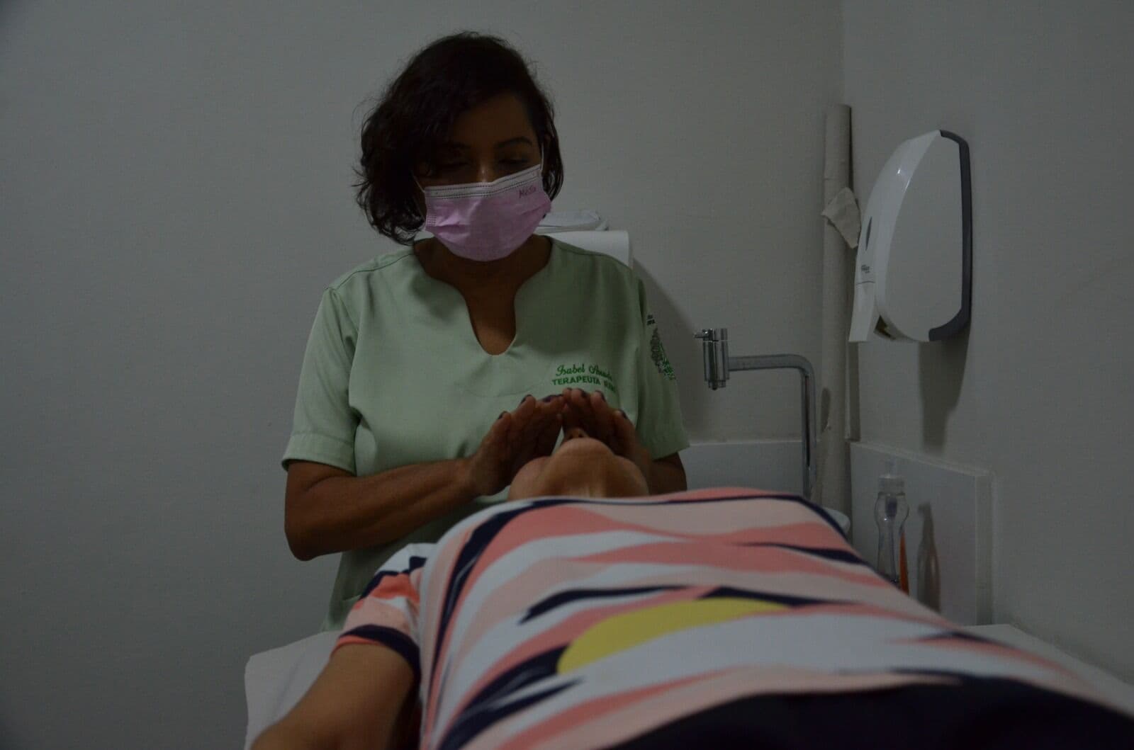 Policlínica da Liberdade oferece terapia Reiki pelo SUS em Campina Grande