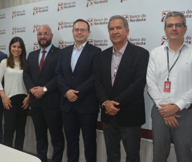 Neto Franca e Anderson Possa recebem, na sede do BNB, representantes de uma das maiores agências de classificação de risco do mundo