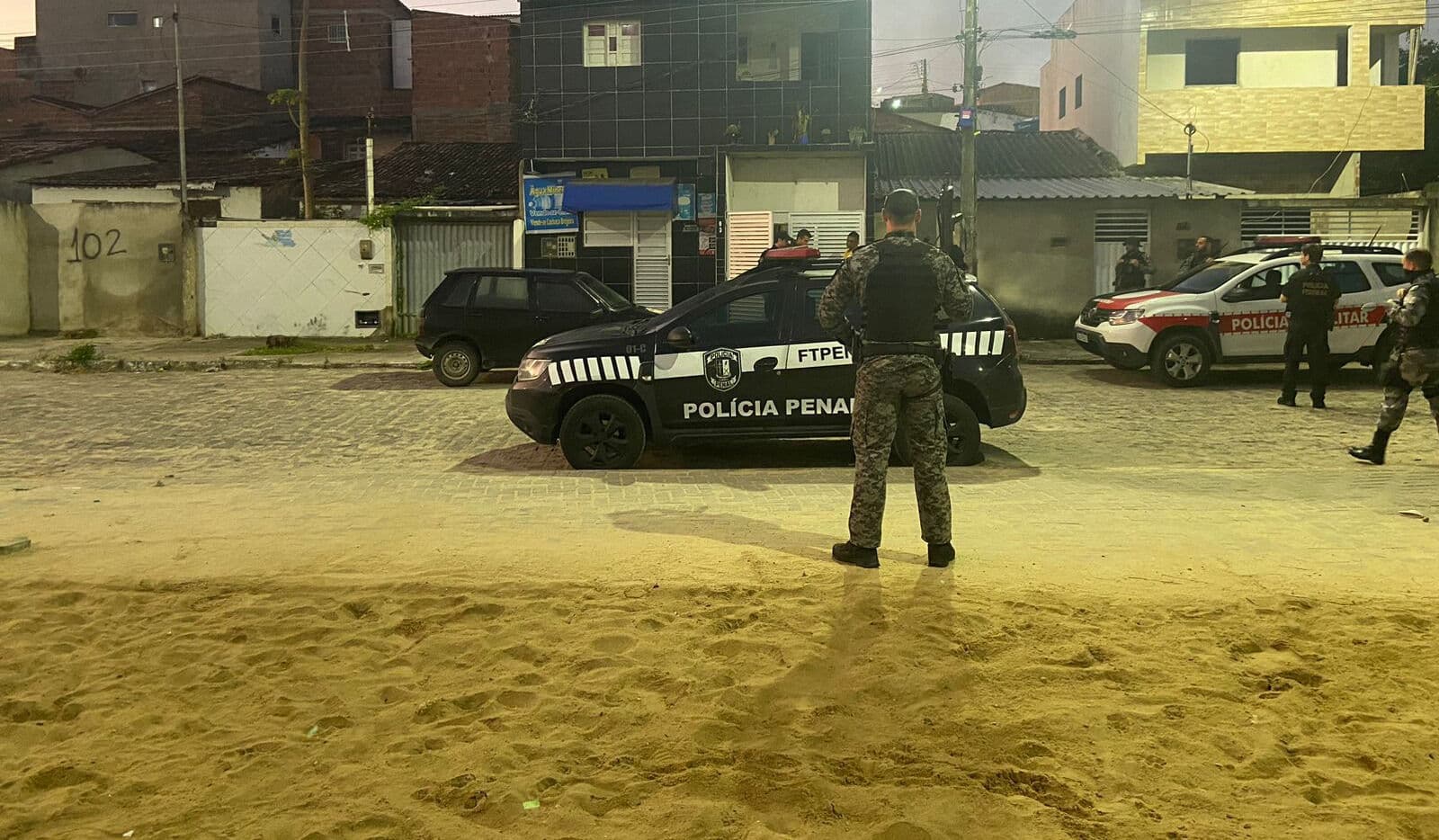 PF deflagra operação contra grupo acusado de obter armas de forma ilegal, em Campina Grande
