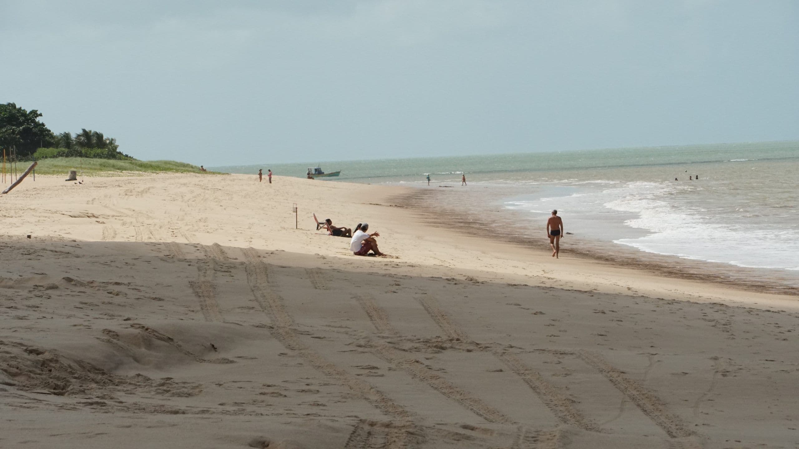 Apenas dois trechos de praia estão impróprios ao banho na Paraíba neste fim de semana