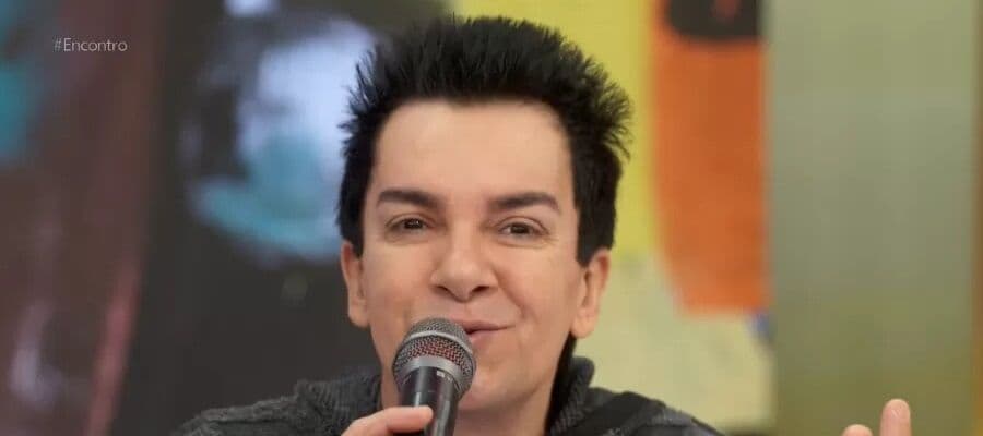 Cantor gospel Régis Danese esclarece post sobre "odiar" tirar fotos em shows