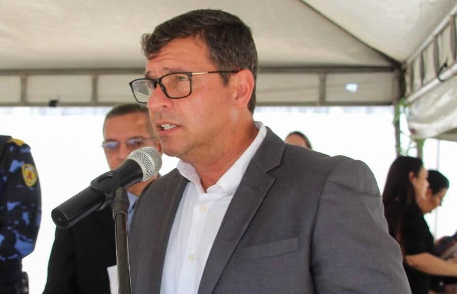 Vereador denuncia suposta contratação de falsos médicos pela Prefeitura de Cabedelo e pede cassação de Vitor Hugo