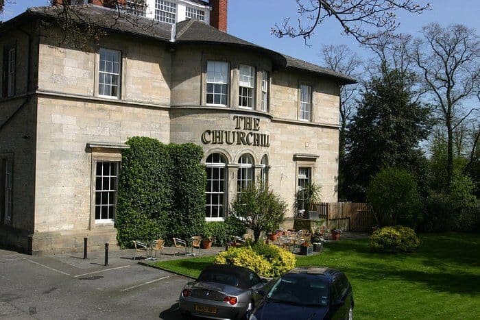 Escritório de guerra de Churchill é transformado em luxuoso hotel em Londres