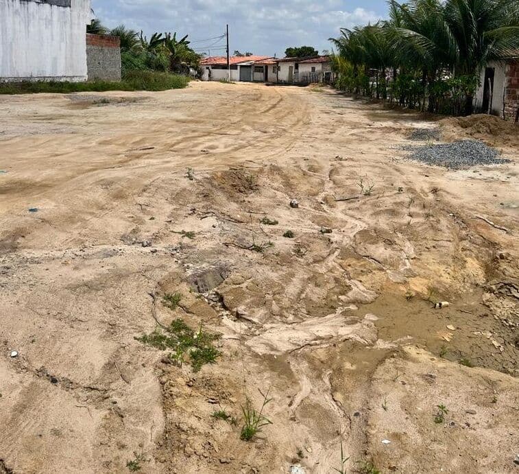 Obra de mais de R$ 14 milhões está paralisada em Santa Rita e vereador vai pedir investigação do Ministério Público