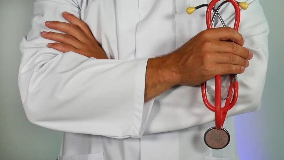 Conselho Federal de Medicina anuncia regras para médicos nas redes sociais; veja o que pode e o que não pode