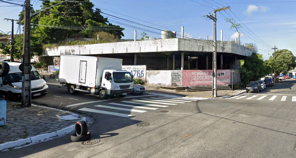Operação da Defesa Civil, Guarda Municipal e Polícia Militar desocupa prédio da antiga Proserv, no centro de João Pessoa