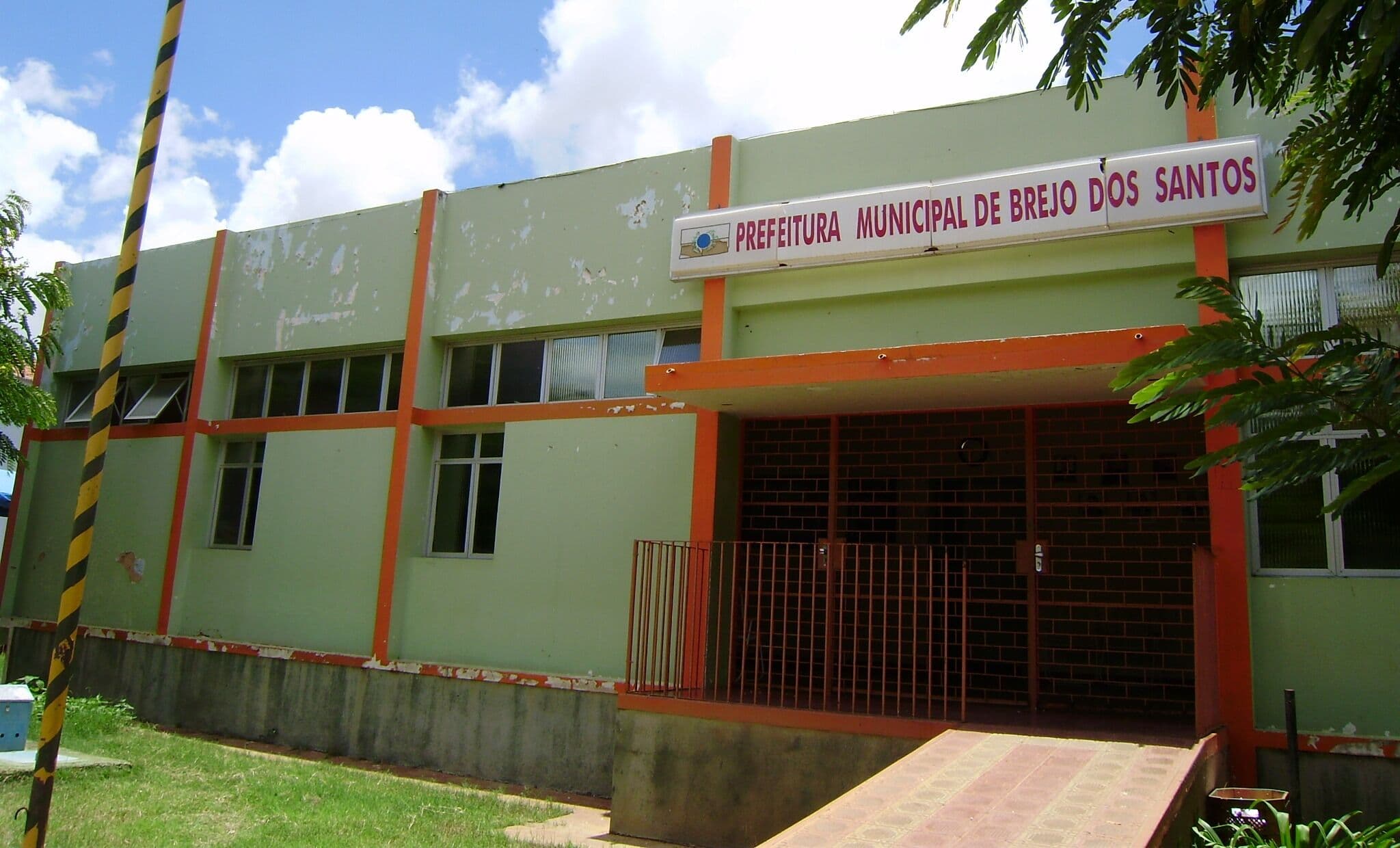 Prefeita de Brejo dos Santos contrata esposo para o cargo de médico e Ministério Público não descarta crime de nepotismo