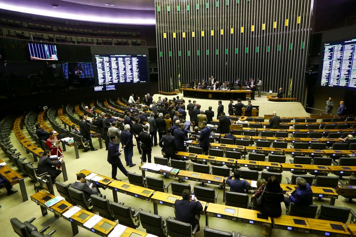 Câmara dos deputados conclui votação da minirreforma eleitoral; veja o que pode mudar