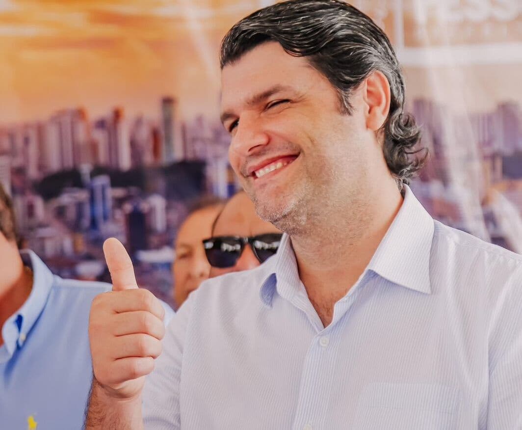 Leo Bezerra revela conversa com presidente do PSB da Paraíba para alinhar projeto de reeleição de Cícero Lucena