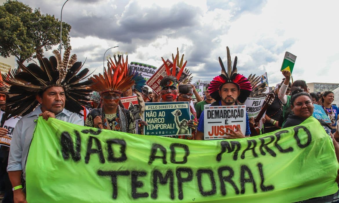 STF retoma julgamento do marco temporal enquanto Senado adia votação após pedido de vista