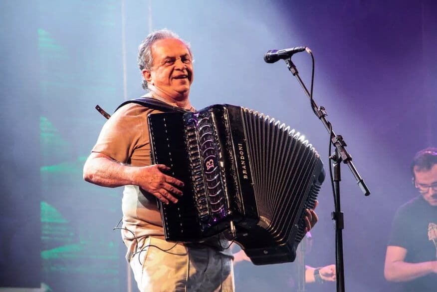 Após Flávio José apontar que teve show reduzido no São João de Caruaru, Prefeitura se posiciona