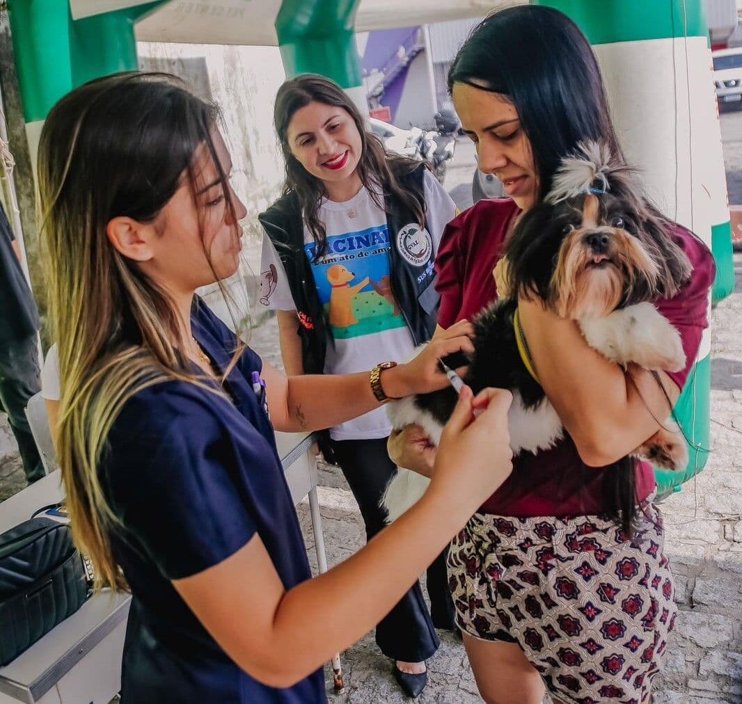 Familiares devem cadastrar idosos acamados acima de 80 anos para receber vacina contra a covid-19 em João Pessoa