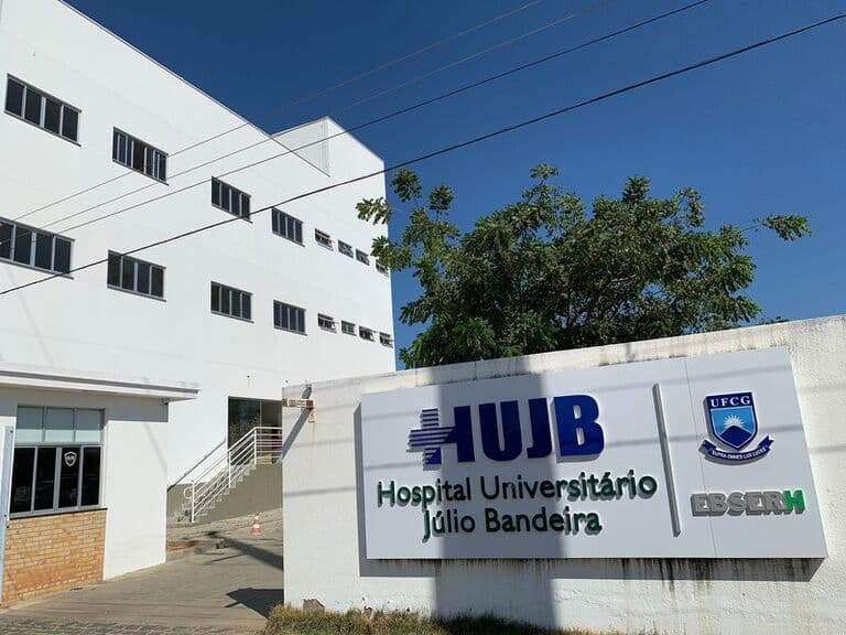 Ebserh oferece 11 vagas para médicos no Hospital Universitário de Campina Grande com salário de R$ 10,4 mil