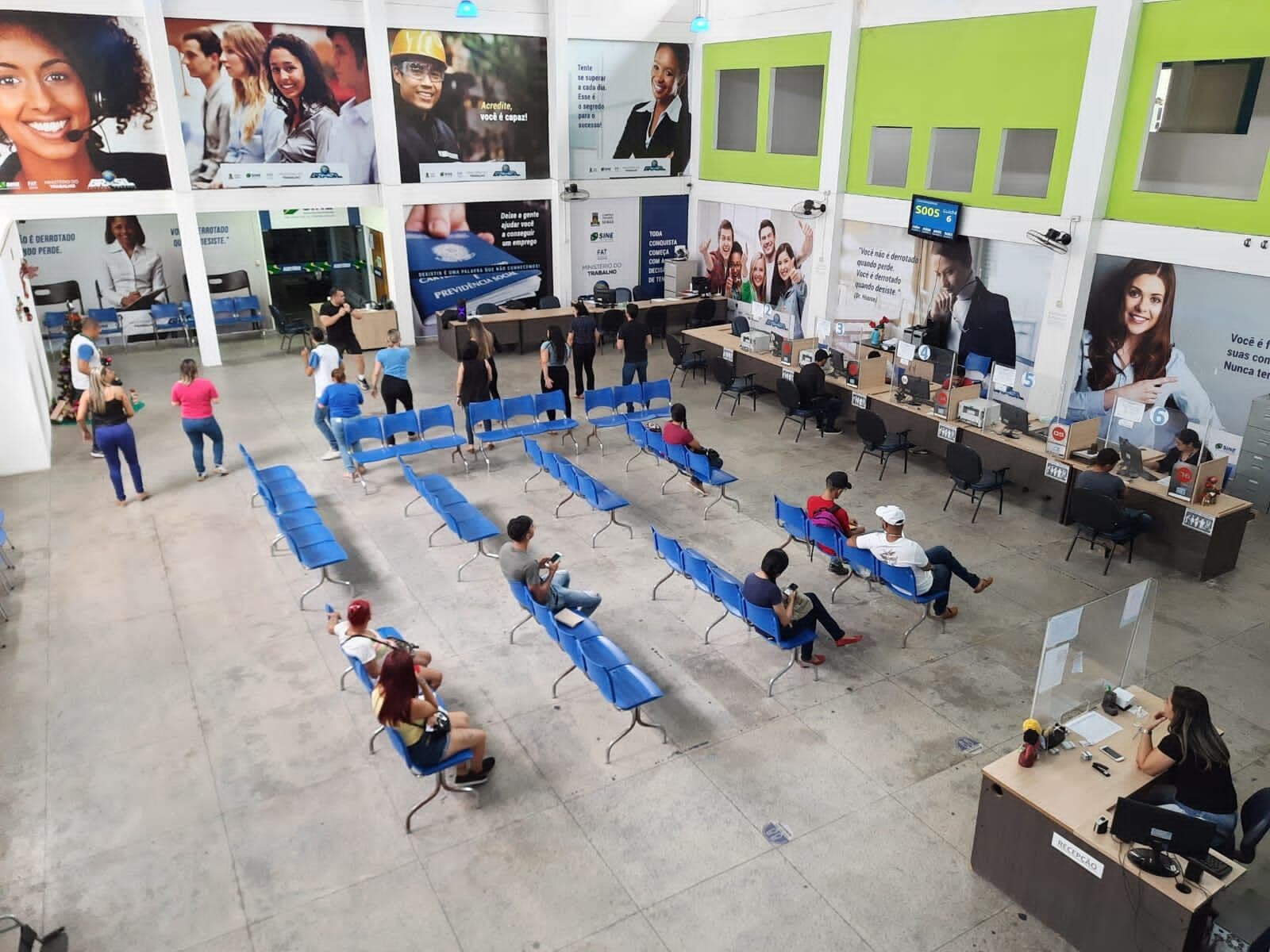 Sine disponibiliza mais de 190 vagas de emprego em Campina Grande