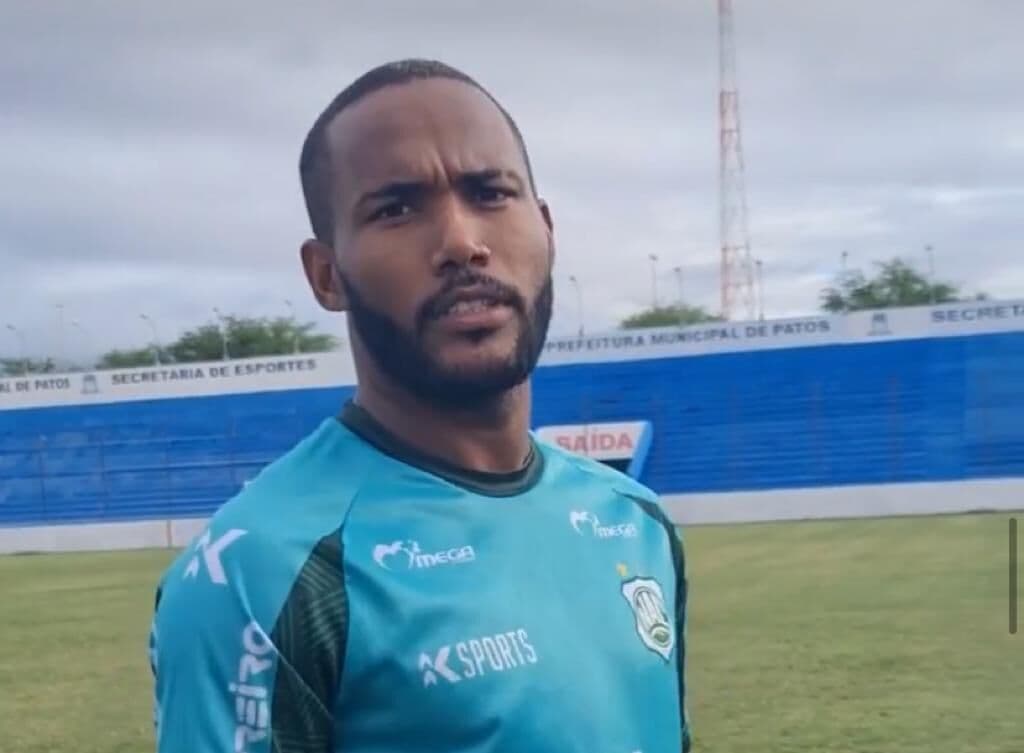 Jogador de futebol de time de Patos é preso acusado de ser mandante de homicídio no Espírito Santo