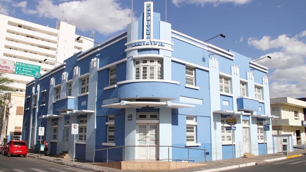 Após novo decreto de flexibilização em Patos, Ministério Público e Defensoria recomendam que bares, restaurantes e academias não sejam abertos