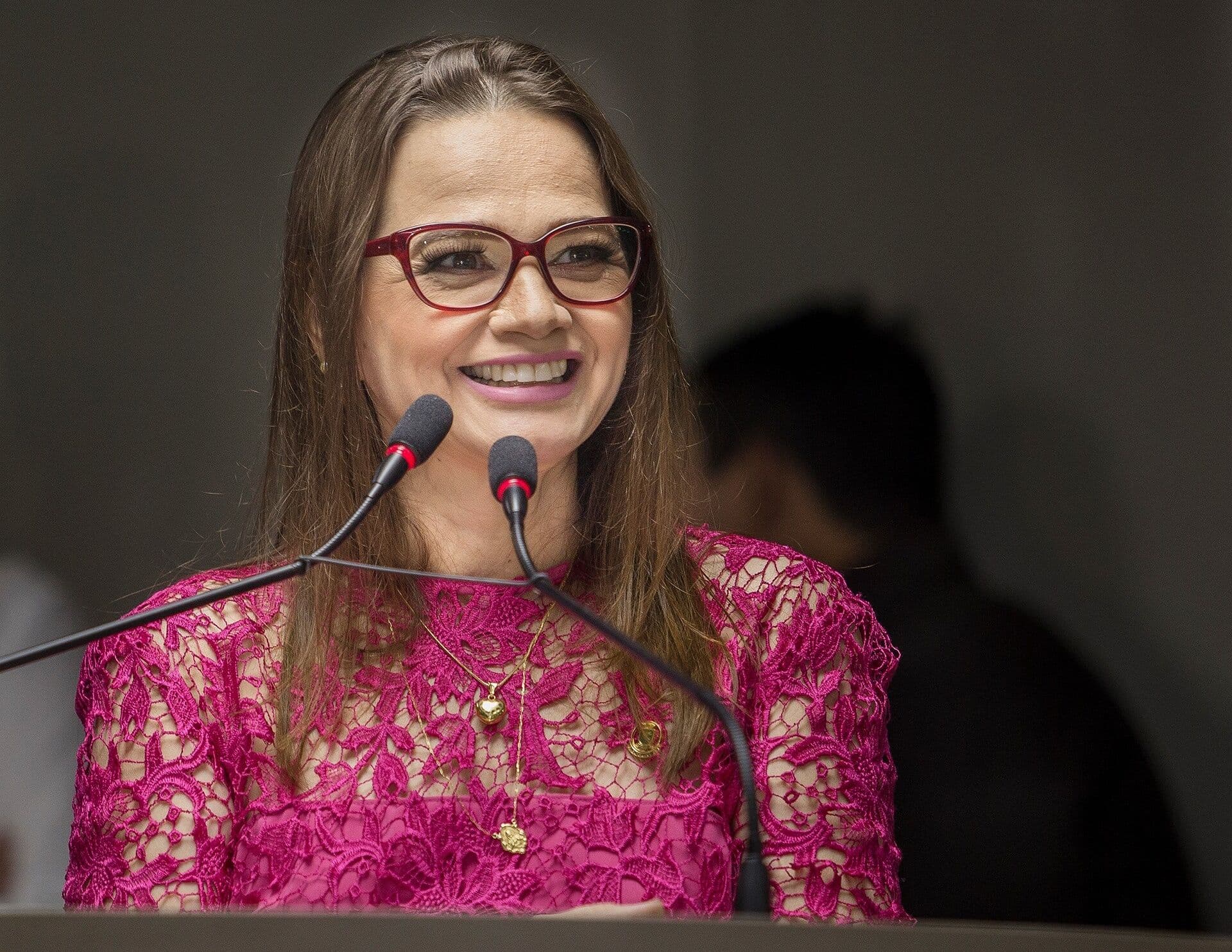 Vereadora justifica faltas a sessões em Campina Grande devido a preparação para casamento do filho: “estou bastante comprometida”