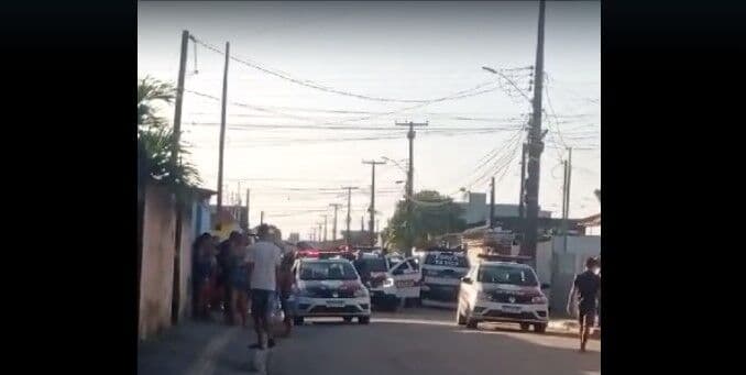 Adolescente e homem ficam feridos após tiroteio em João Pessoa