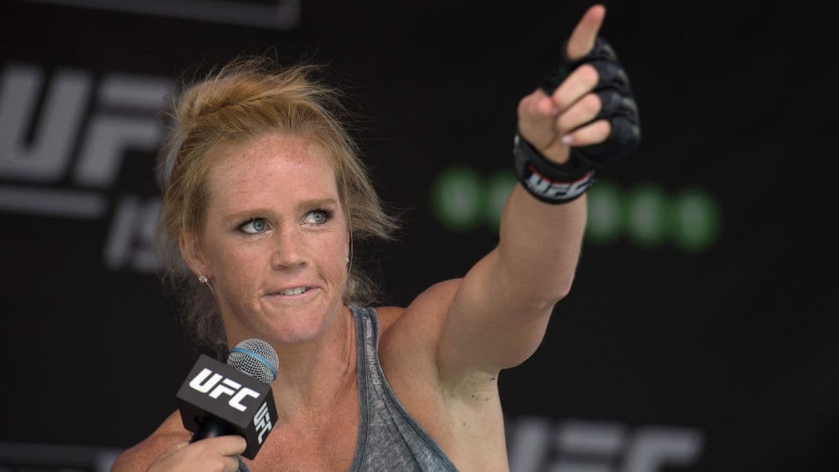 Holm exalta espírito guerreiro de Tate: "Vai ser a luta mais difícil que já tive"