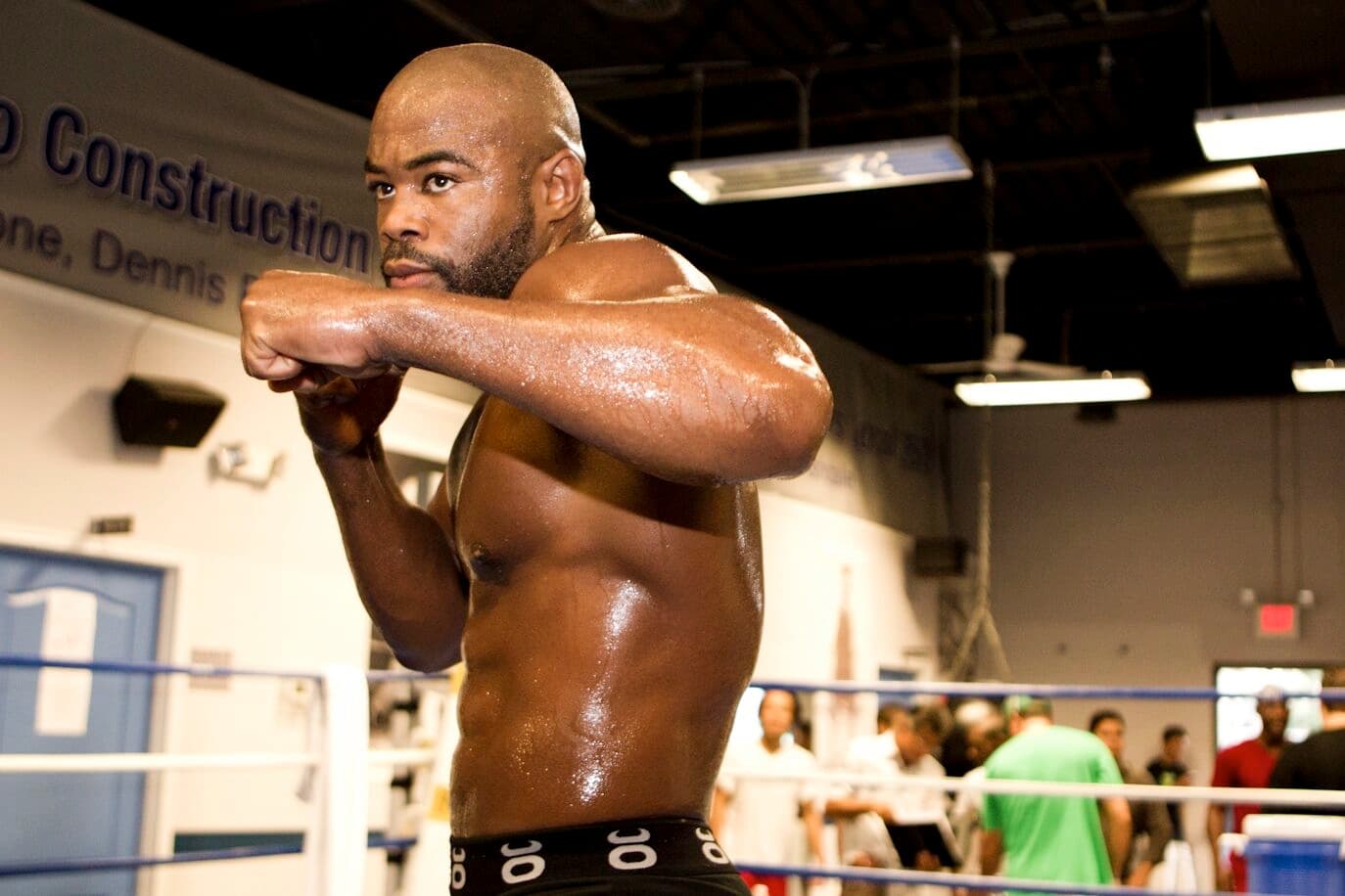 Rashad Evans elogia Glover Teixeira e diz que é "mais difícil" que Shogun
