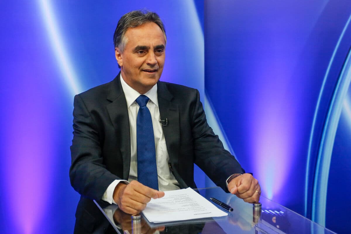 Ex-prefeito Luciano Cartaxo visita sede do PT na Paraíba e conversa com diretório estadual sobre conjuntura política