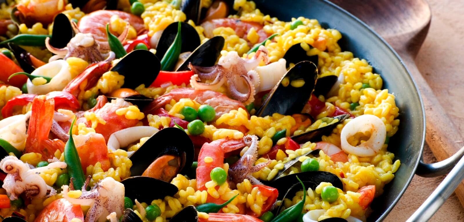 Paella de Frutos do Mar: Uma receita tipicamente espanhola