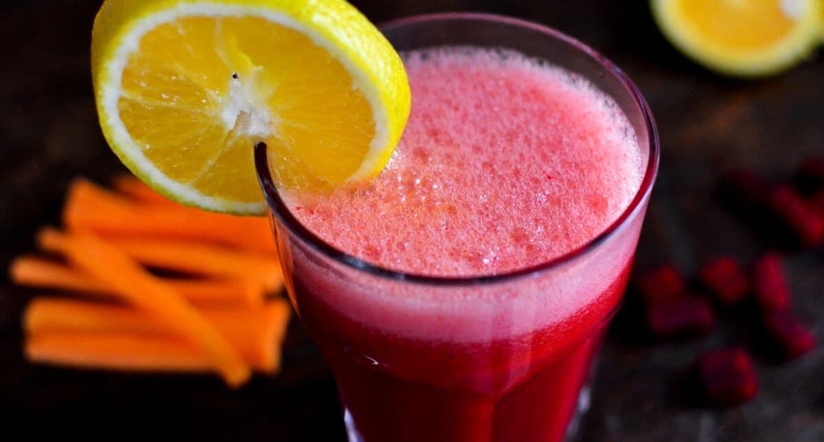 Suco vermelho antioxidante ideal para qualquer hora do dia