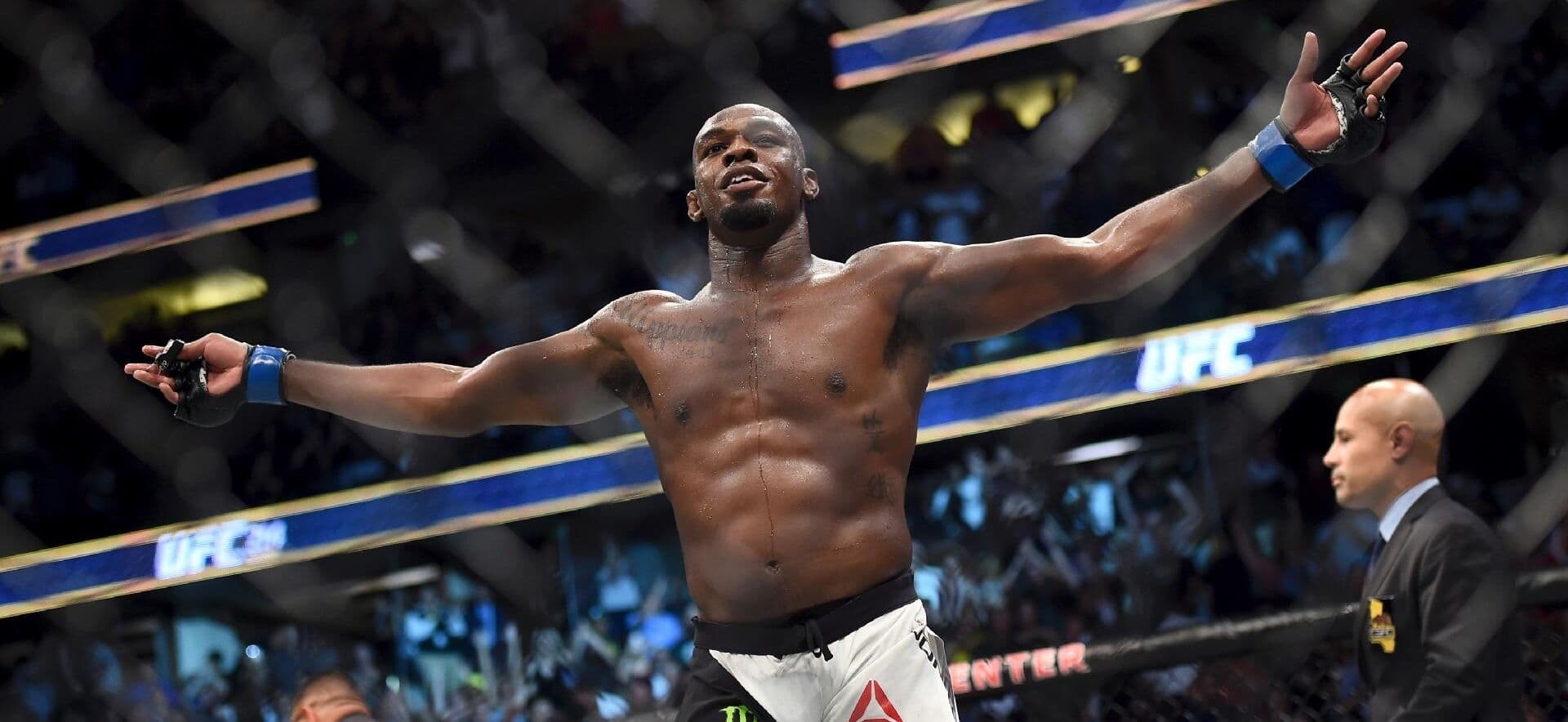 Jones esfria plano de subir de peso: "Não me parece atraente como já foi"