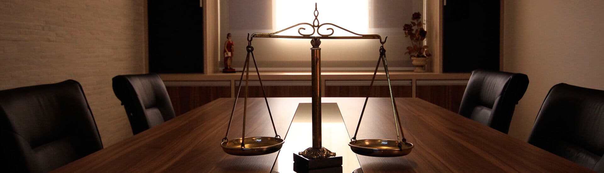 'Quem não quer ser criticado e alvo de sátiras não deve buscar a vida pública', diz jurista da PB