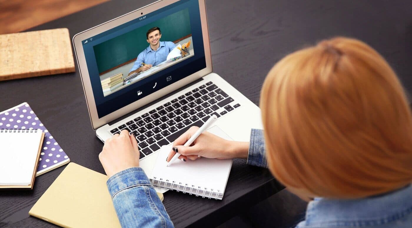 ClickJus: Portaria do MEC permite graduações presenciais com 40% da grade na modalidade EAD
