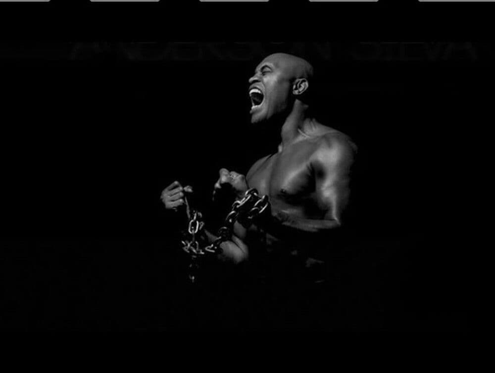 Anderson Silva posta foto sua acorrentado e pede reflexão: "Por que tanto ódio e tanta ganância?"