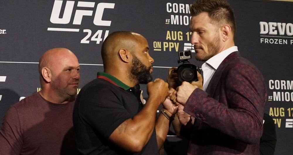 Em estreia até 93kg, Weidman é nocauteado por Reyes no UFC Boston