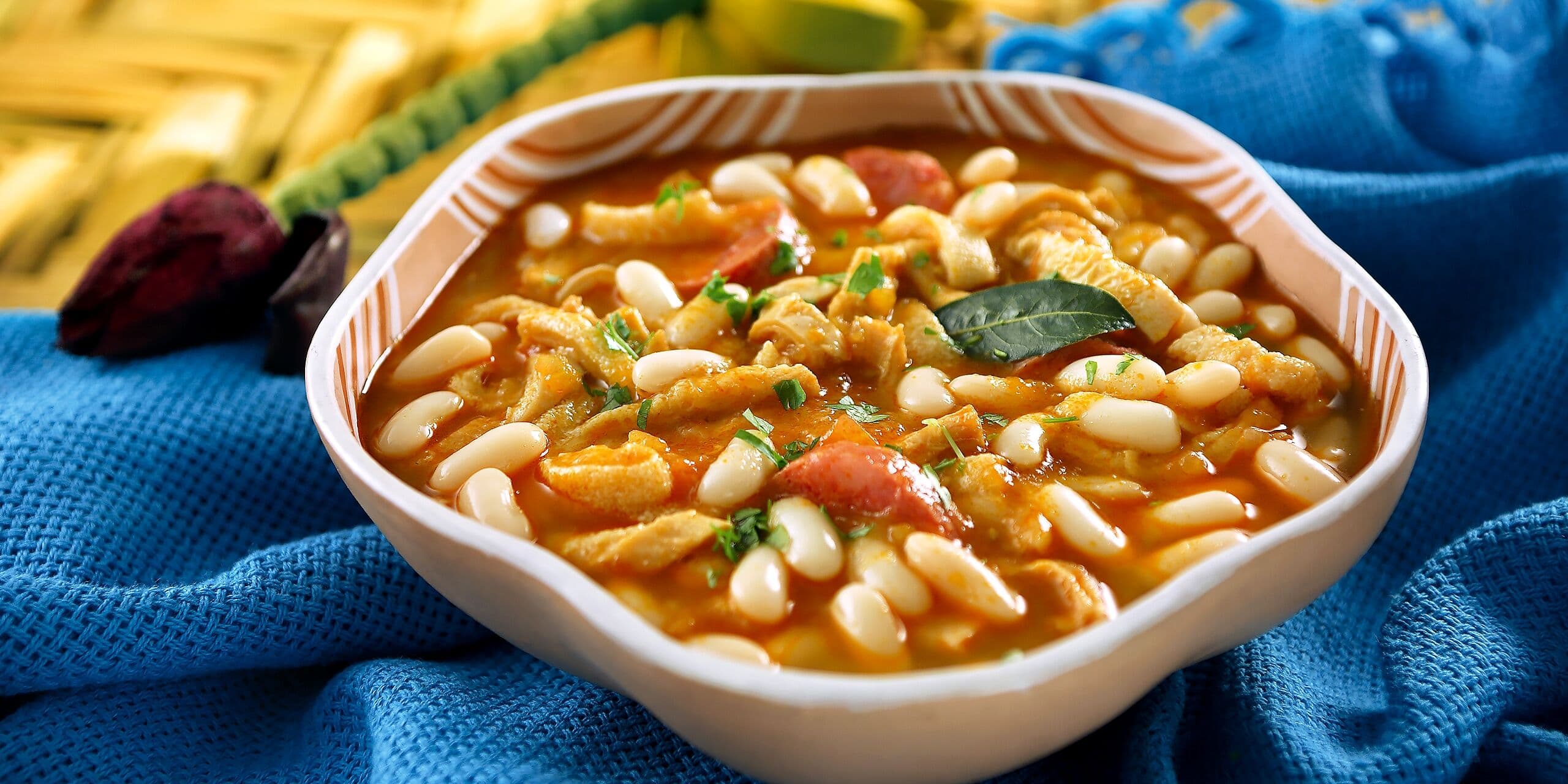 Dobradinha com feijão branco é uma ótima pedida para o almoço do fim de semana