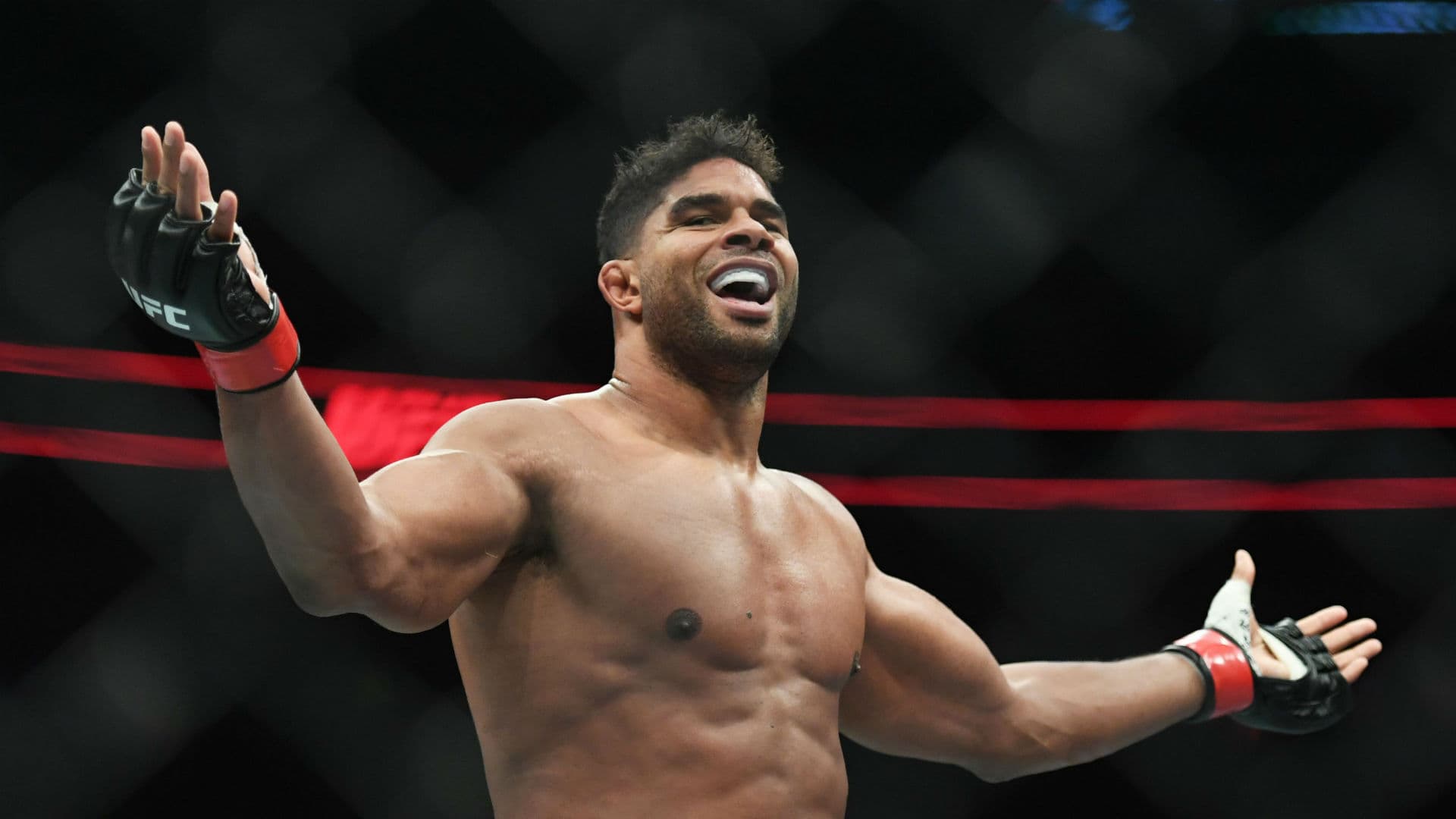 Vitória sobre Werdum no UFC 213 rende R$ 2,6 milhões a Overeem