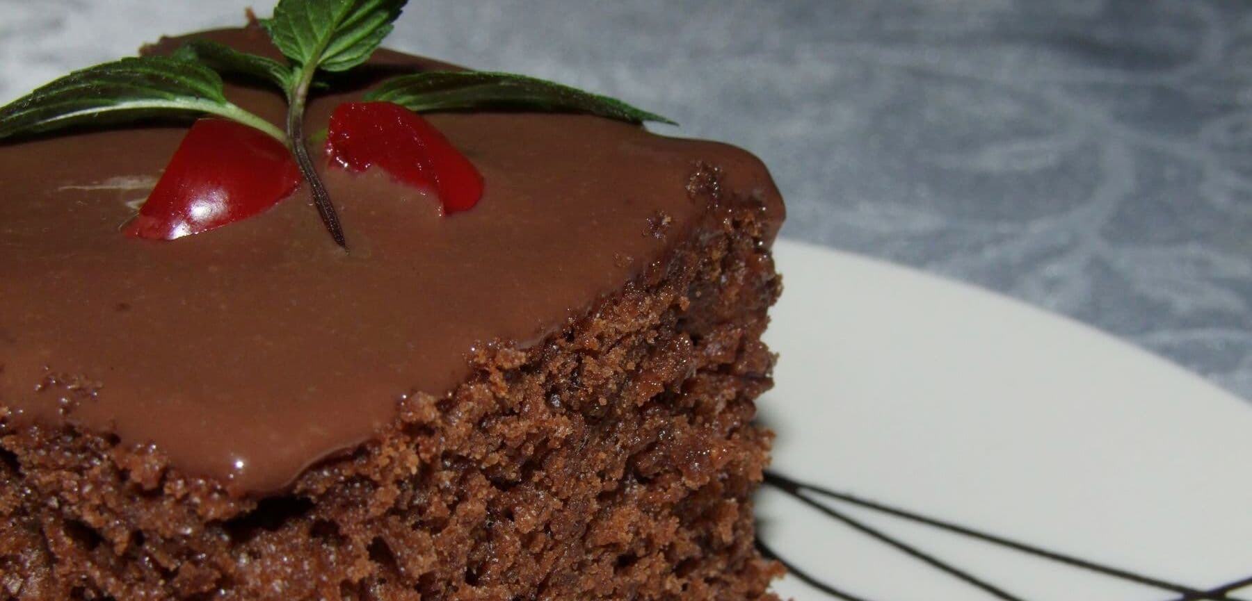 Bolo integral orgânico de chocolate e linhaça dourada
