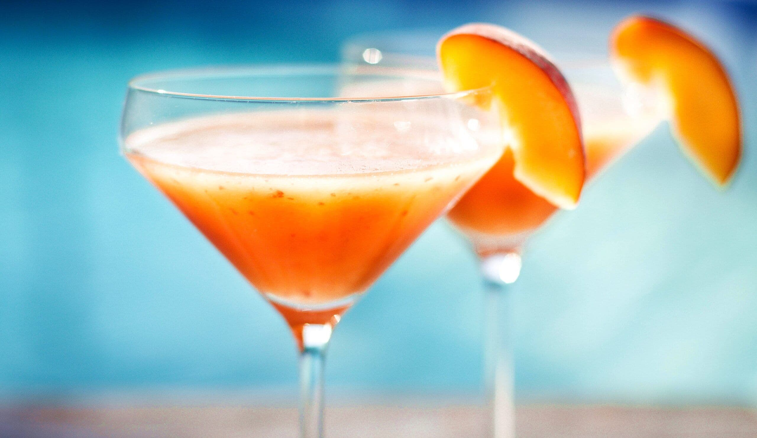 Bebidas feitas em casa para curtir o carnaval: COQUETEL TROPICAL