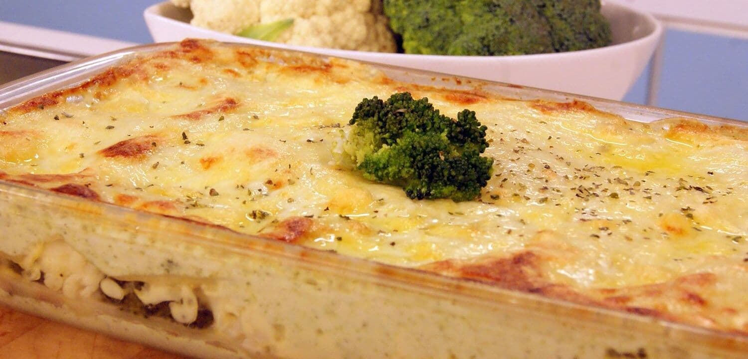 Lasanha light de frango e brócolis