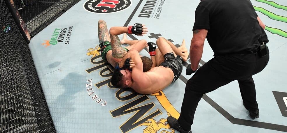 Vicente Luque sobe duas posições no ranking após vitória no UFC 265