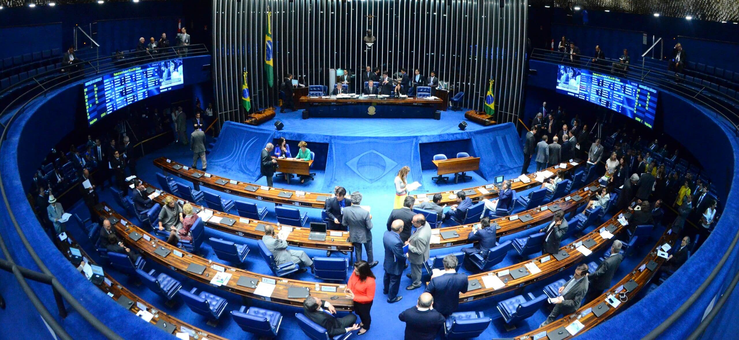 Senado vê pedido inócuo contra ministros do STF e tenta evitar 'circo' de Bolsonaro