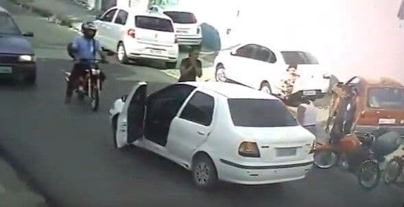 Criança de seis anos é internada no trauma após ser atropelada, em Santa Rita