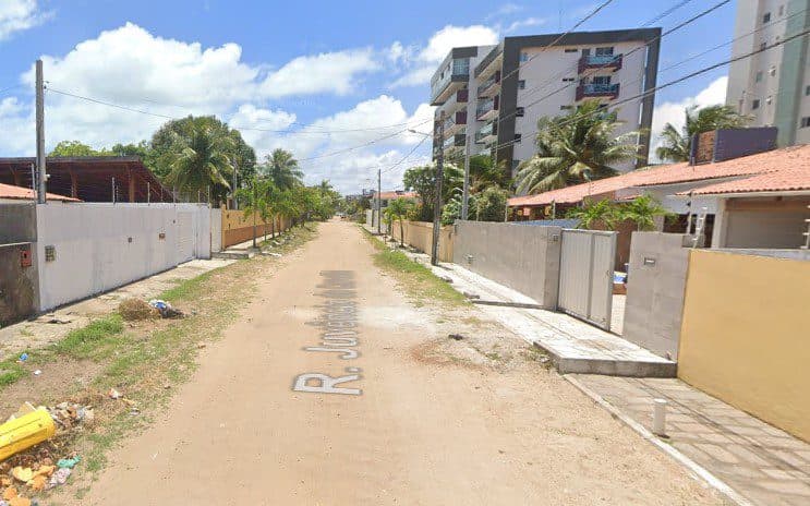 Bandidos armados em carro atiram contra pessoas em bar de Cabedelo