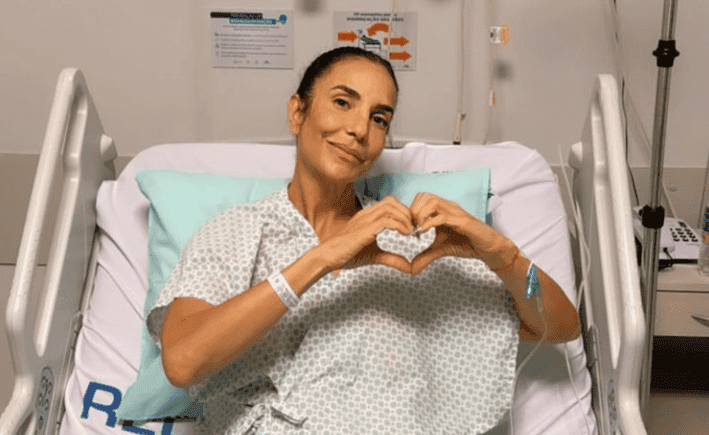 "Macetavírus": Ivete Sangalo é internada após ser diagnosticada com pneumonia