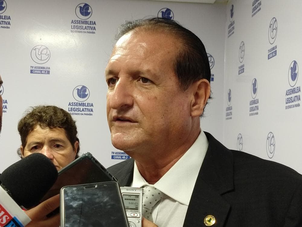 Hervázio Bezerra diz que não há pressa para definir chapa para 2026 e alfineta oposição