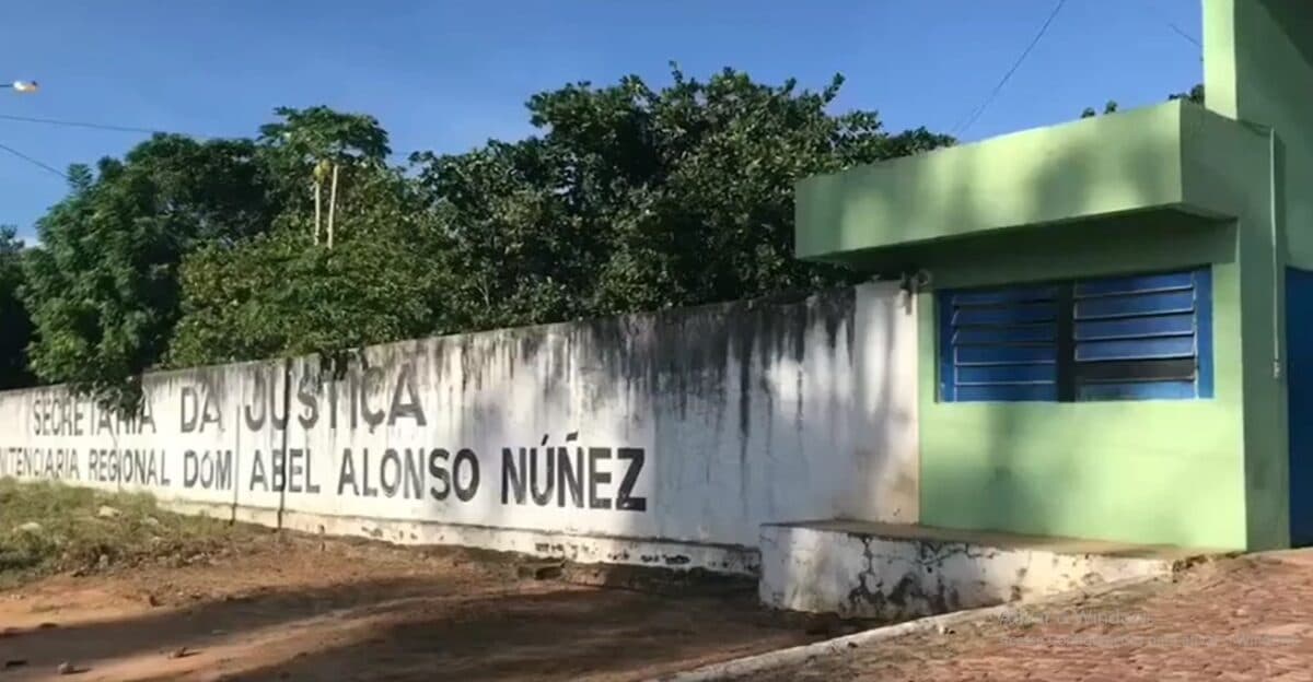 Polícia recaptura três fugitivos de presídio no Piauí; 14 continuam foragidos