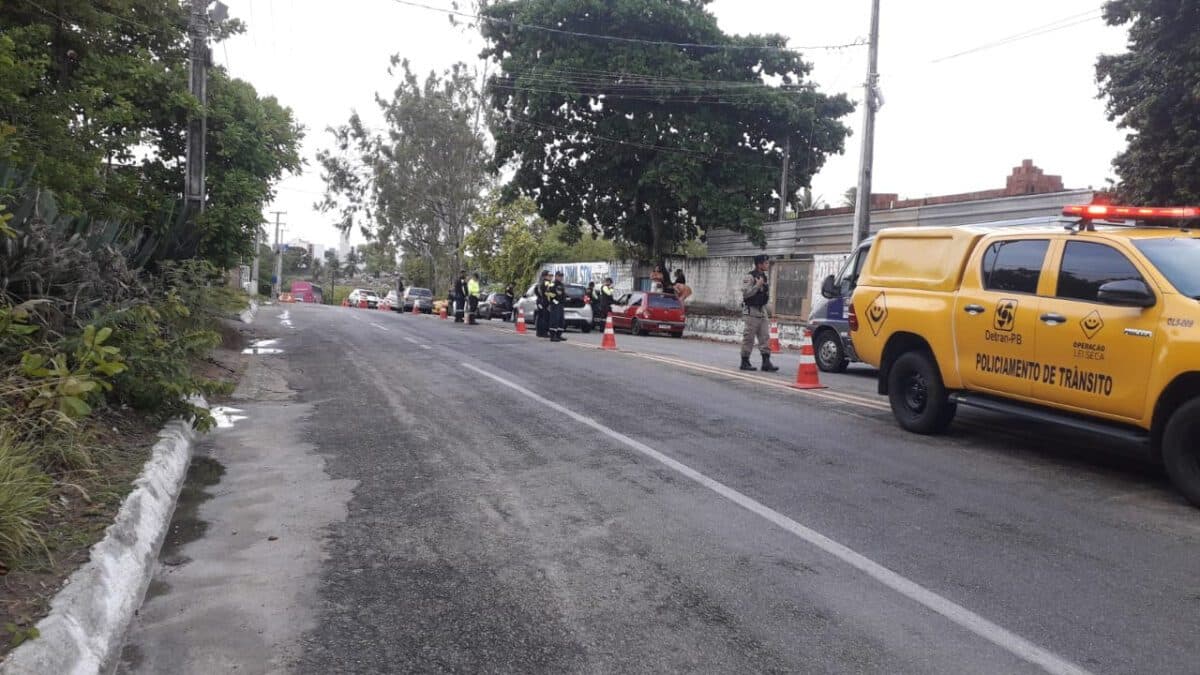 Lei Seca autua 150 motoristas por dirigir sob efeito de álcool na Paraíba durante Folia de Rua e Carnaval