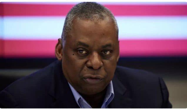 Secretário da Defesa dos EUA é internado em UTI com 'problema urgente na bexiga', devido a câncer e vice assumiu cargo